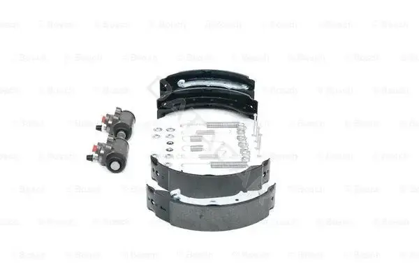 Барабанные колодки BOSCH 0204113735
