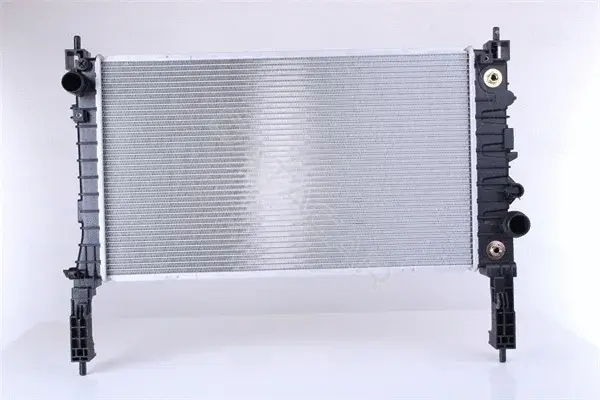 Радиатор охлаждения NISSENS 606053