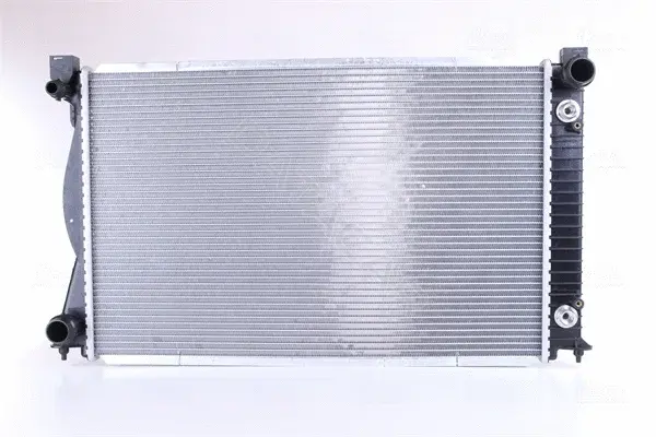 Радиатор охлаждения NISSENS 60233A