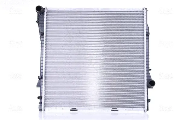 Радиатор охлаждения NISSENS 60788A