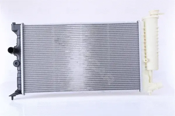 Радиатор охлаждения NISSENS 61399A