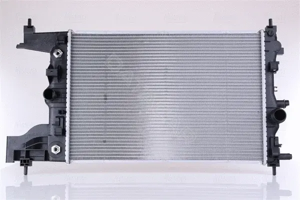 Радиатор охлаждения NISSENS 630728