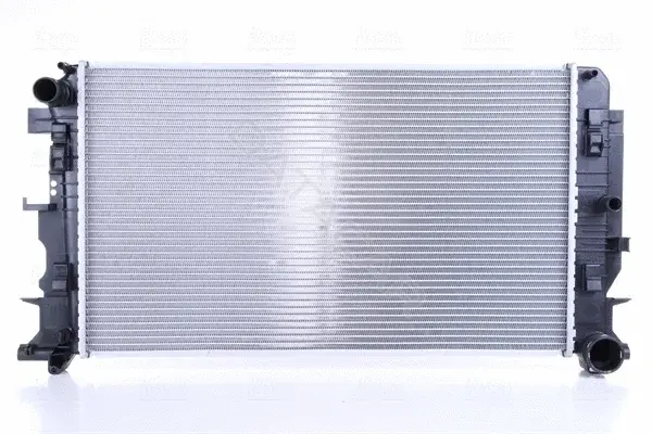 Радиатор охлаждения NISSENS 67156A