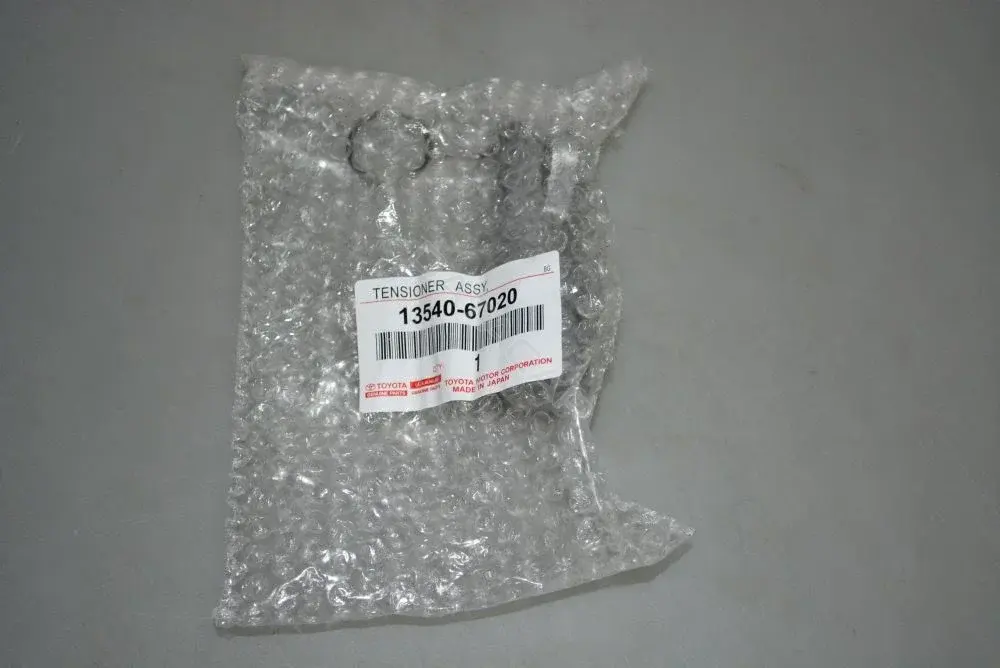 Натяжитель ремня генератора TOYOTA 1354067020