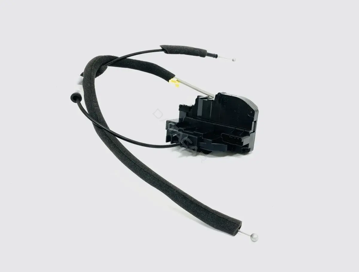 Замок двери UKORAUTO U0528011L