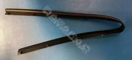 Уплотнитель капота GEELY 5032065700