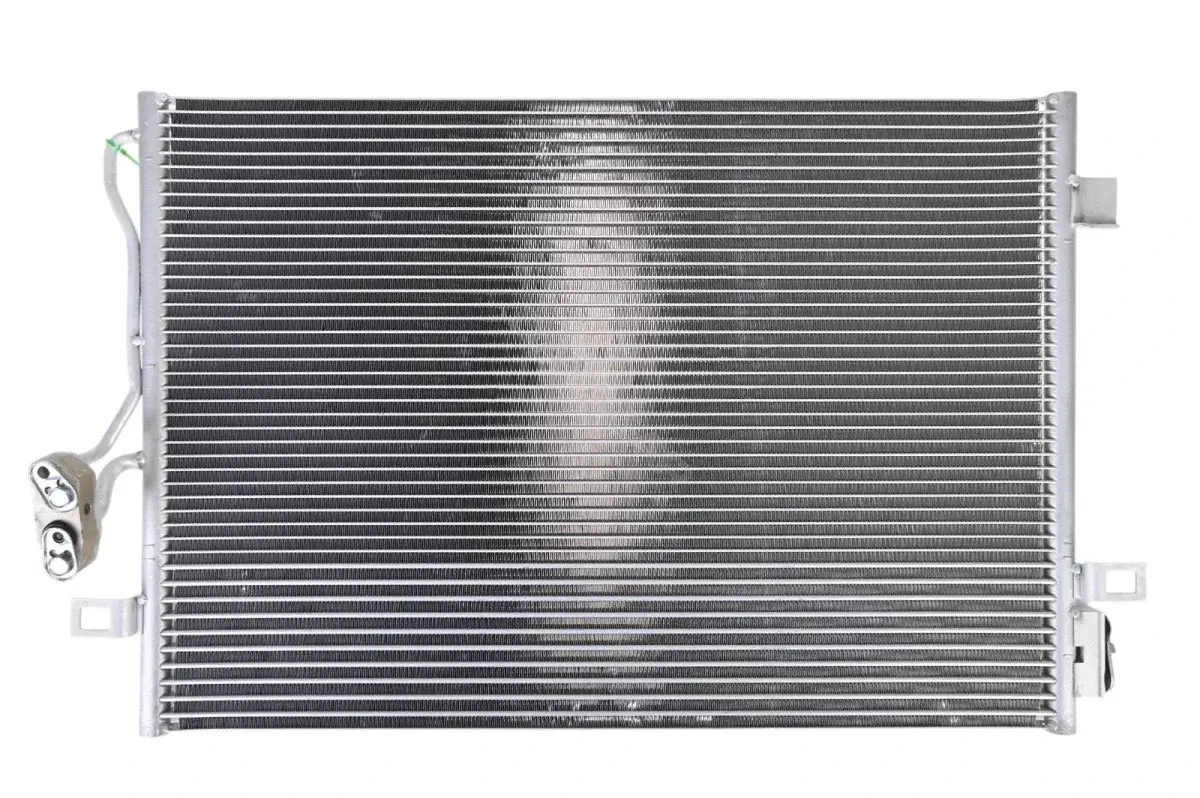 Радиатор кондиционера STELLOX 10-45837-SX