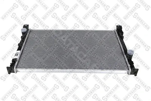 Радиатор охлаждения STELLOX 10-26824-SX