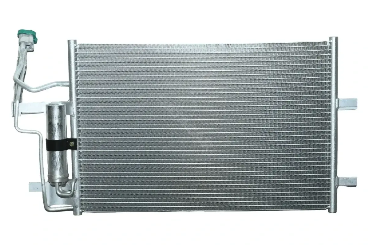 Радиатор кондиционера STELLOX 10-45863-SX