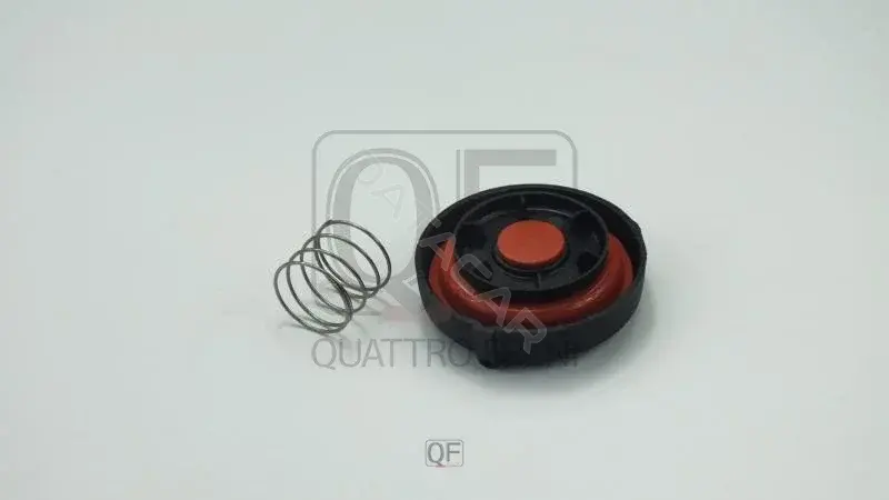 Крышка клапанная QUATTRO FRENI QF82A00043