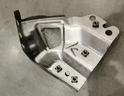 Кронштейн крыла GEELY 5035052300C15