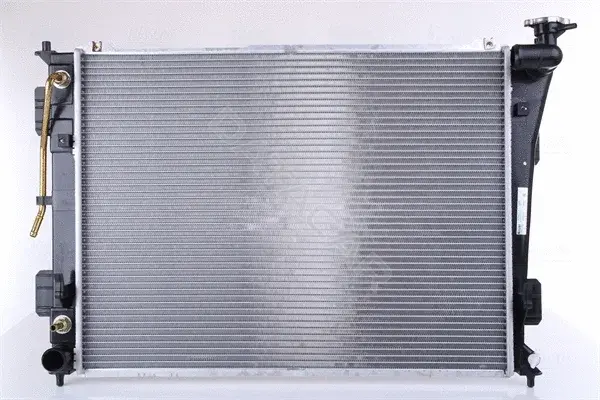 Радиатор охлаждения NISSENS 675012