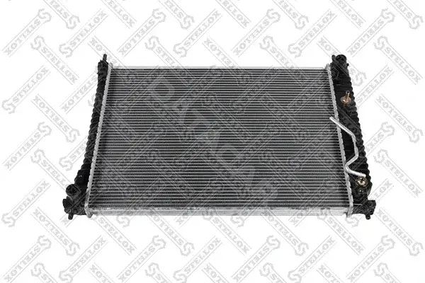 Радиатор охлаждения STELLOX 10-26843-SX