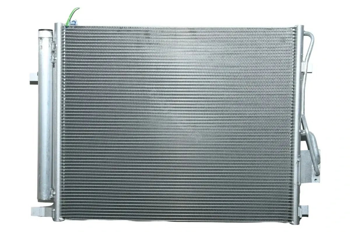 Радиатор кондиционера STELLOX 10-45873-SX