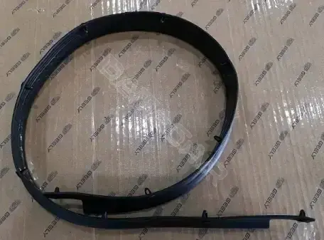 Уплотнитель капота GEELY 5032038100