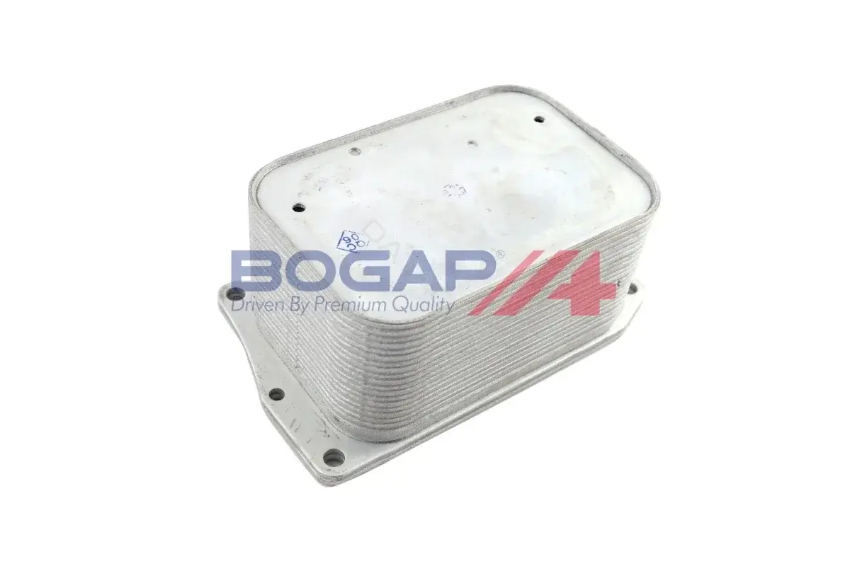 Масляный радиатор двигателя BOGAP C4222111