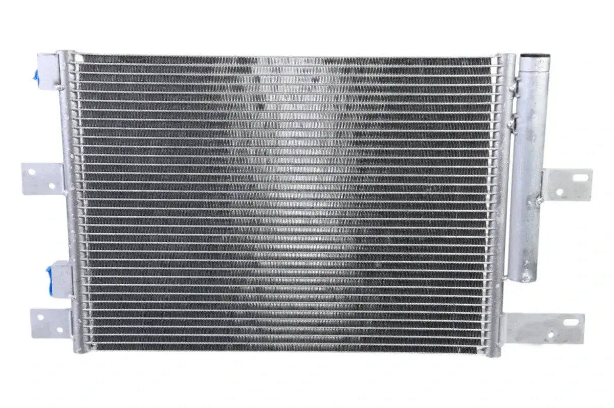 Радиатор кондиционера STELLOX 87-28005-SX