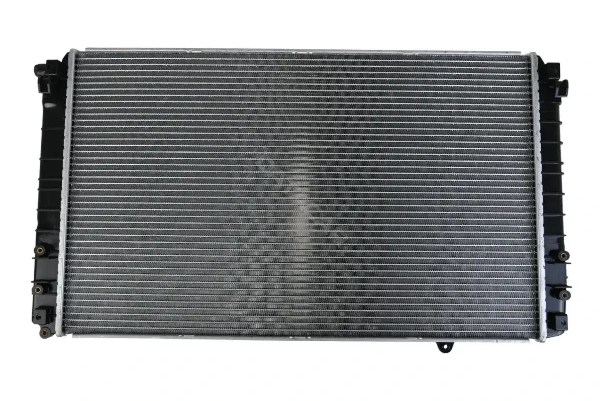 Радиатор охлаждения STELLOX 10-27090-SX