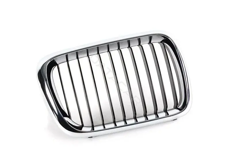 Решетка радиатора BMW 51138195152
