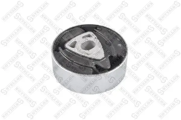 Сайлентблок рычага STELLOX 77-00136-SX