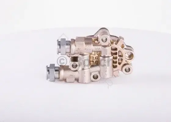 Топливный насос BOSCH 0440020121