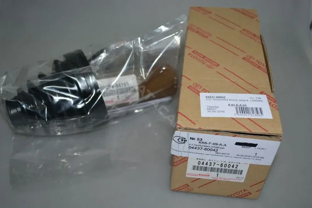 Пыльник шруса TOYOTA 0443760042