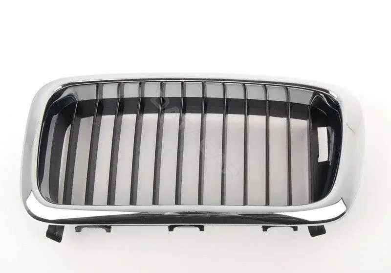 Решетка радиатора BMW 51138125811
