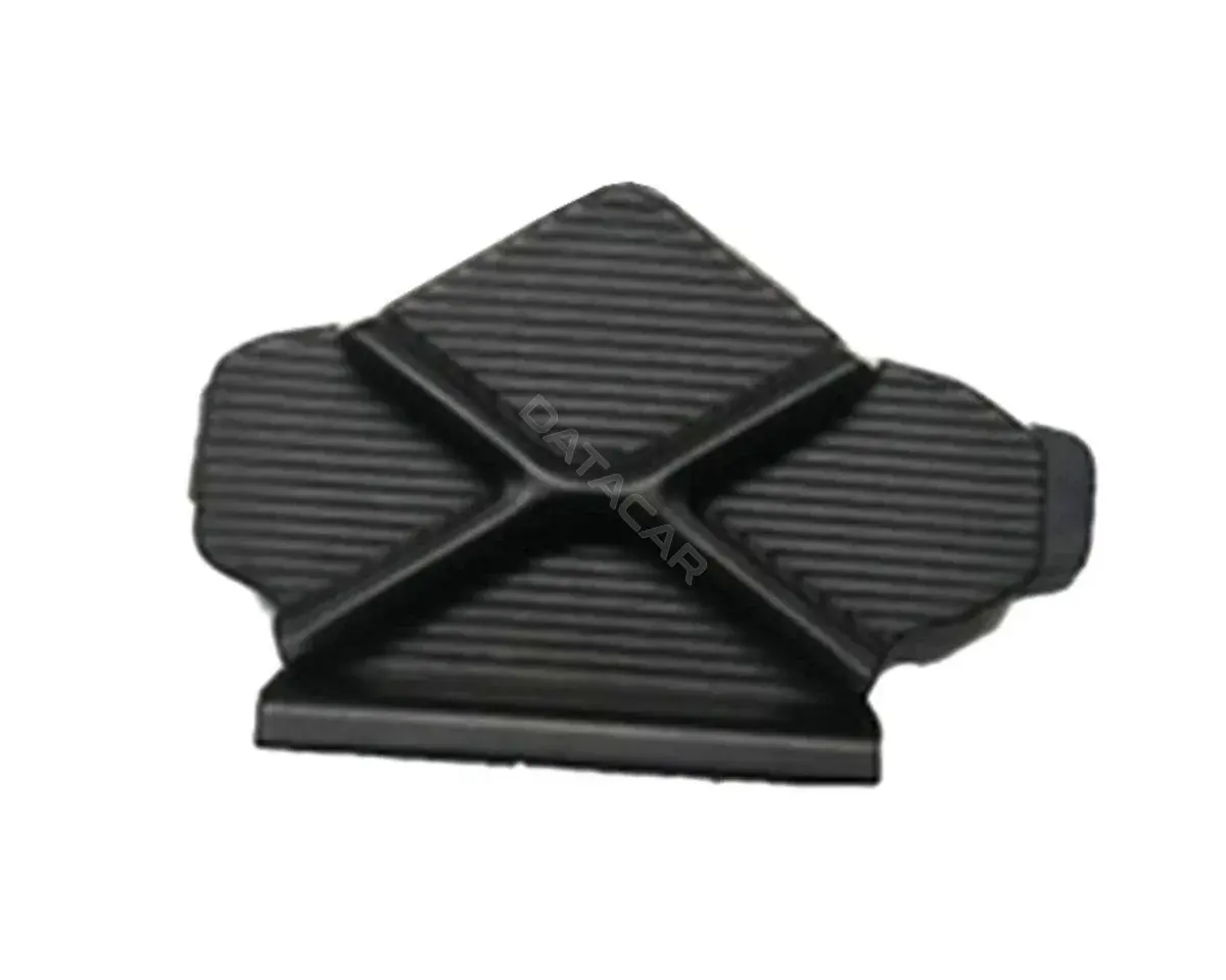 Накладка бампера MITSUBISHI 6400B906