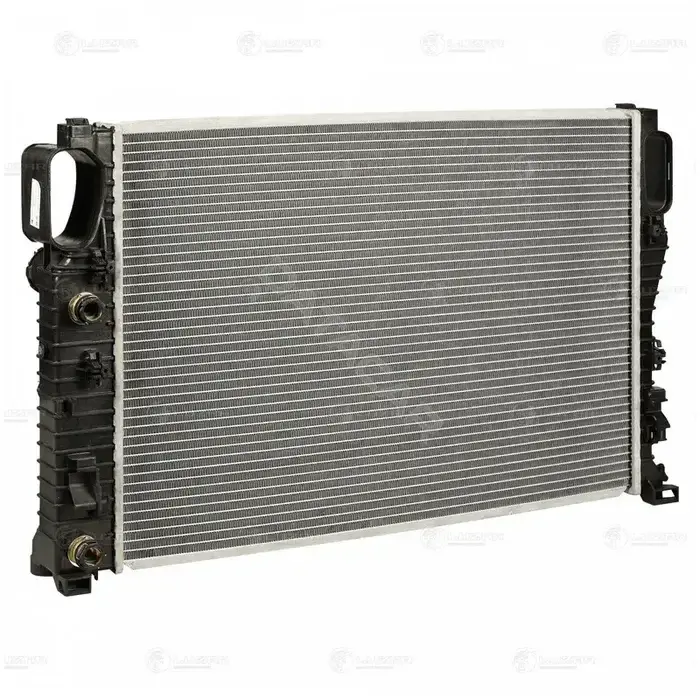 Радиатор охлаждения LUZAR LRc1517