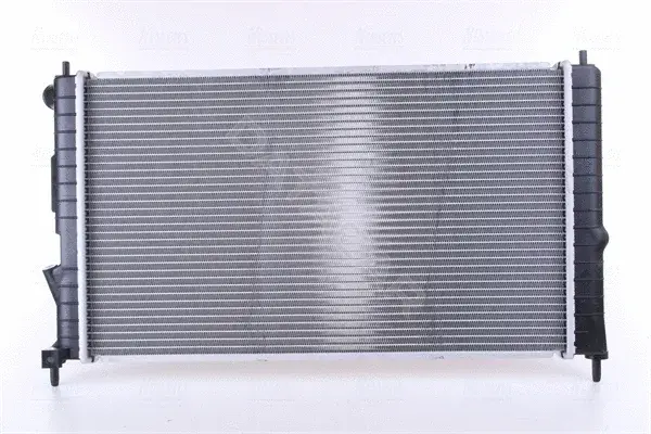 Радиатор охлаждения NISSENS 68003A