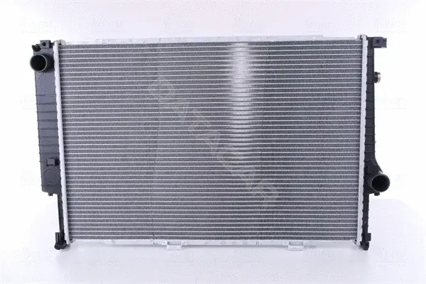 Радиатор охлаждения NISSENS 60747A