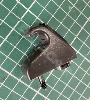 Крепление (крючок) солнцезащитного козырька GEELY 6015026400742