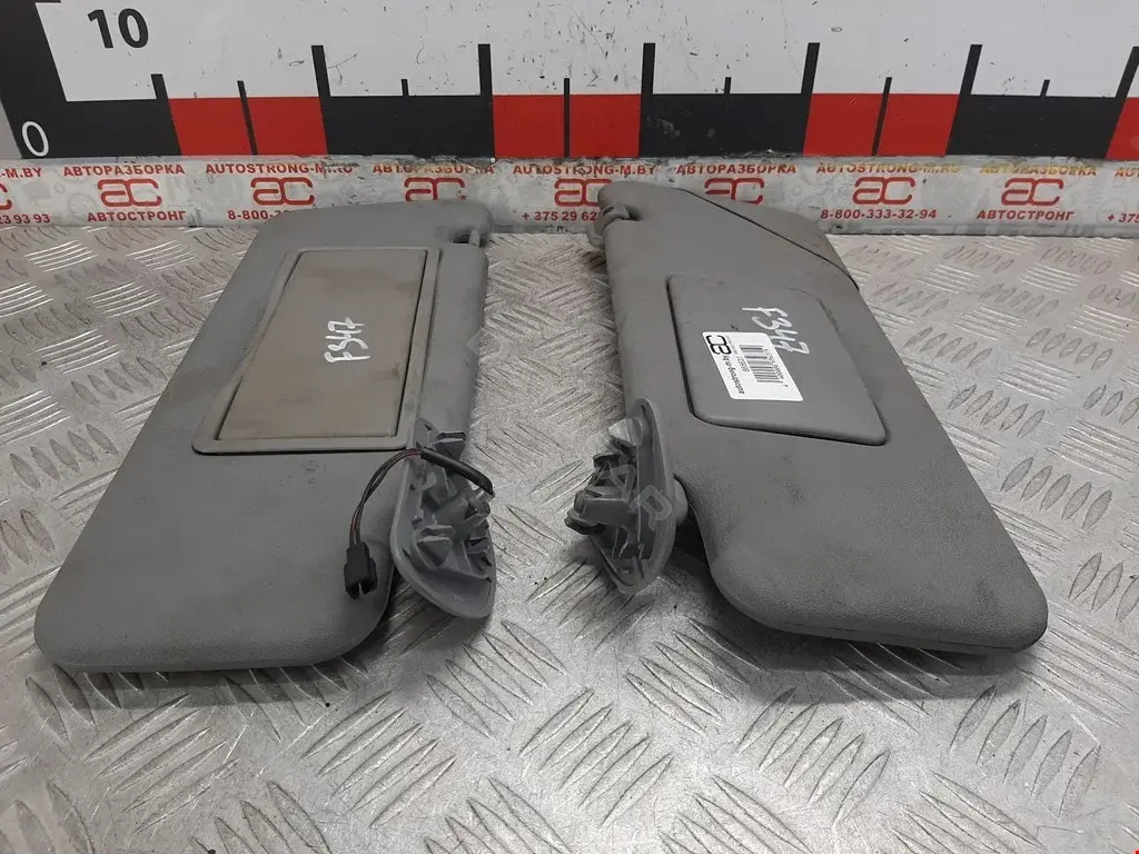 Козырек солнцезащитный 8143X5