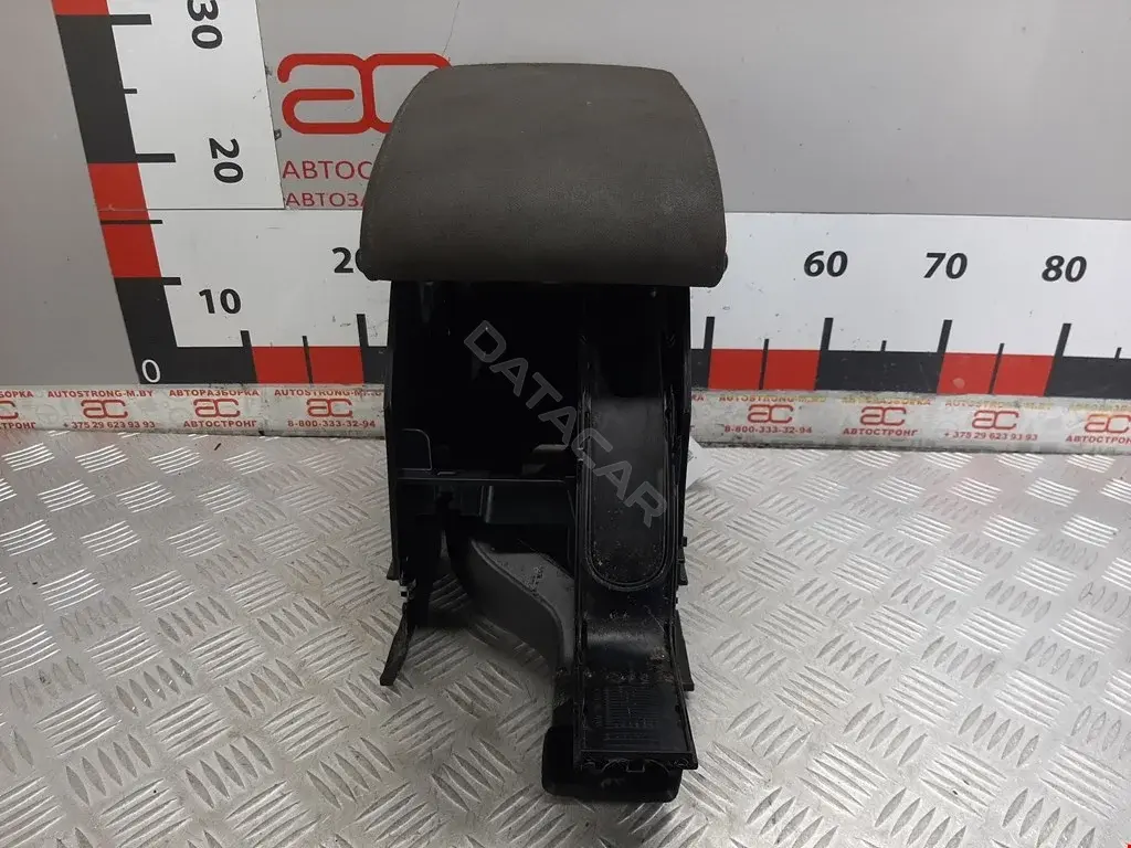 Подлокотник 5M0864251A