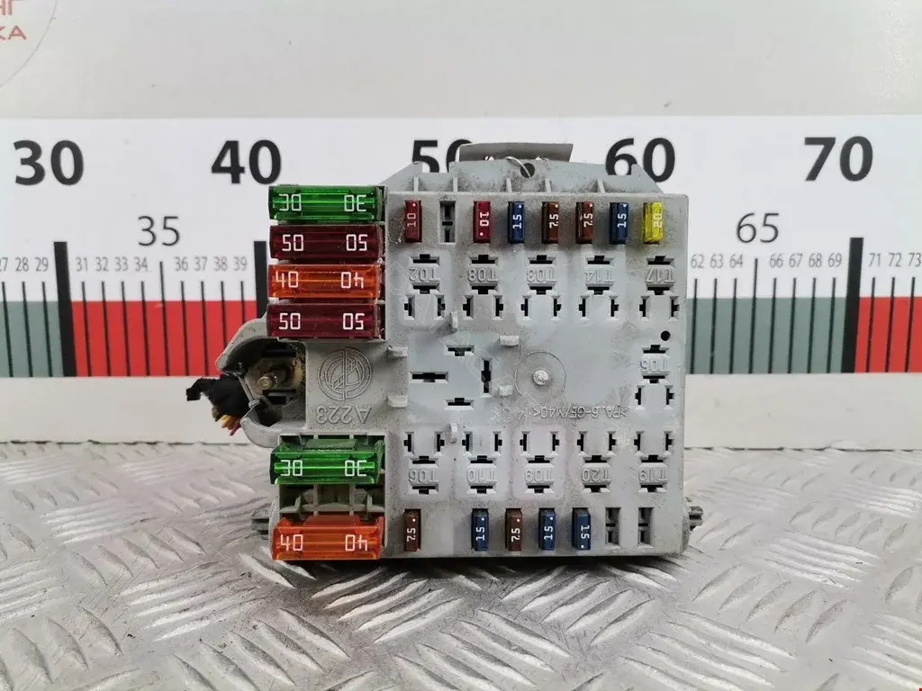 Блок предохранителей 46558759