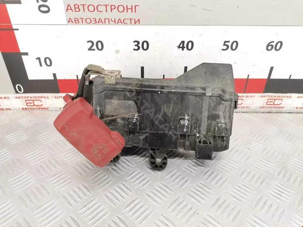 Блок предохранителей 1612189780, 821110HR90A