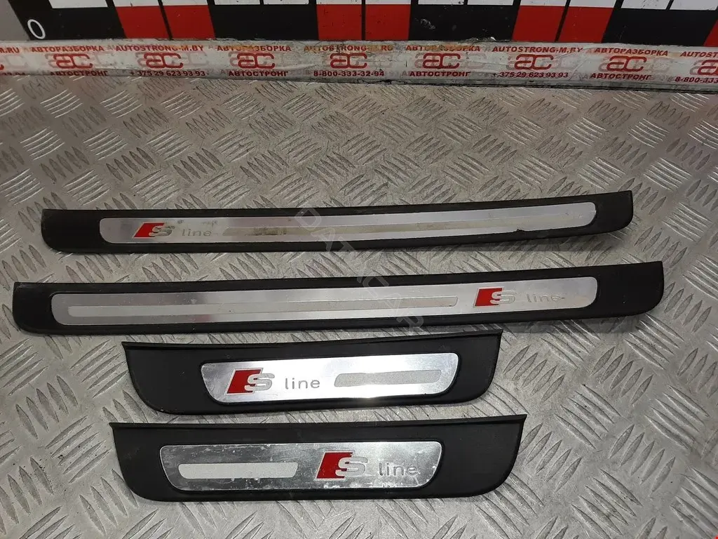 Накладка на порог 8T8853373B