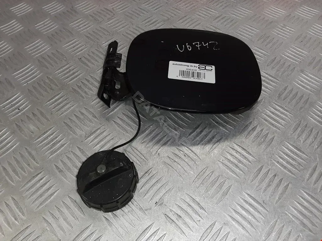 Крышка лючка топливного бака 5940A045