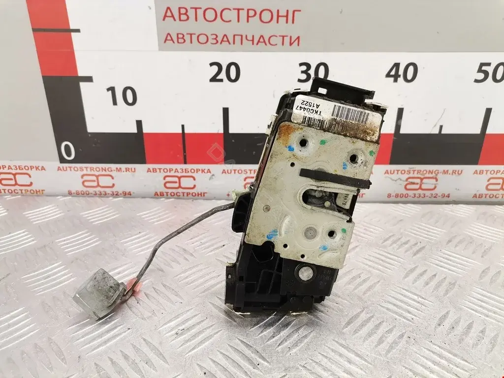 Замок двери 04589439AC, 04589699AD
