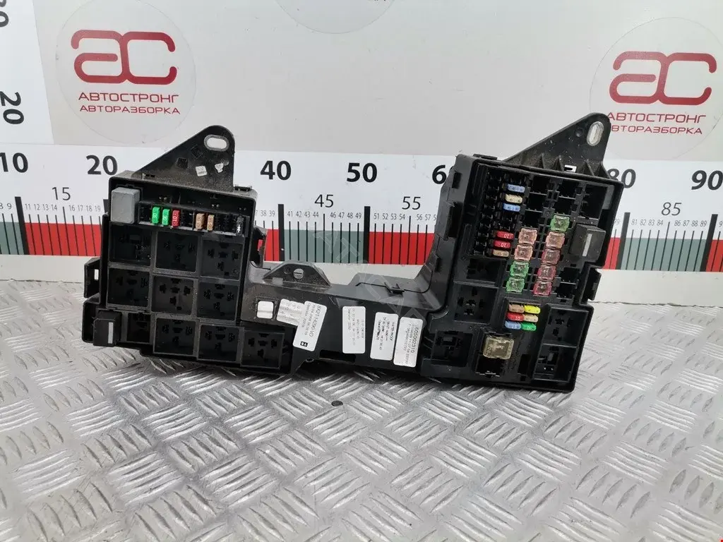 Блок предохранителей 8X2T14290VD, 8X2T592730