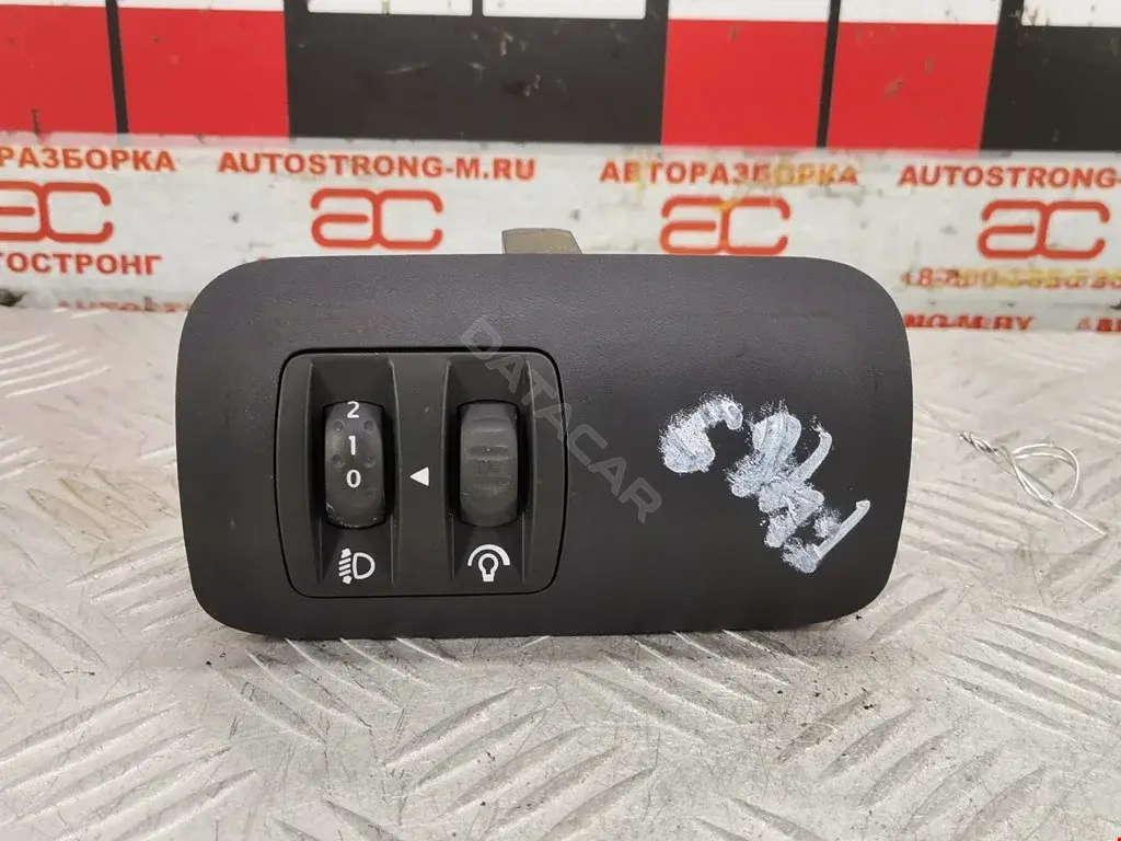 Кнопка корректора фар 805025682R, 805026232R, 8200095495
