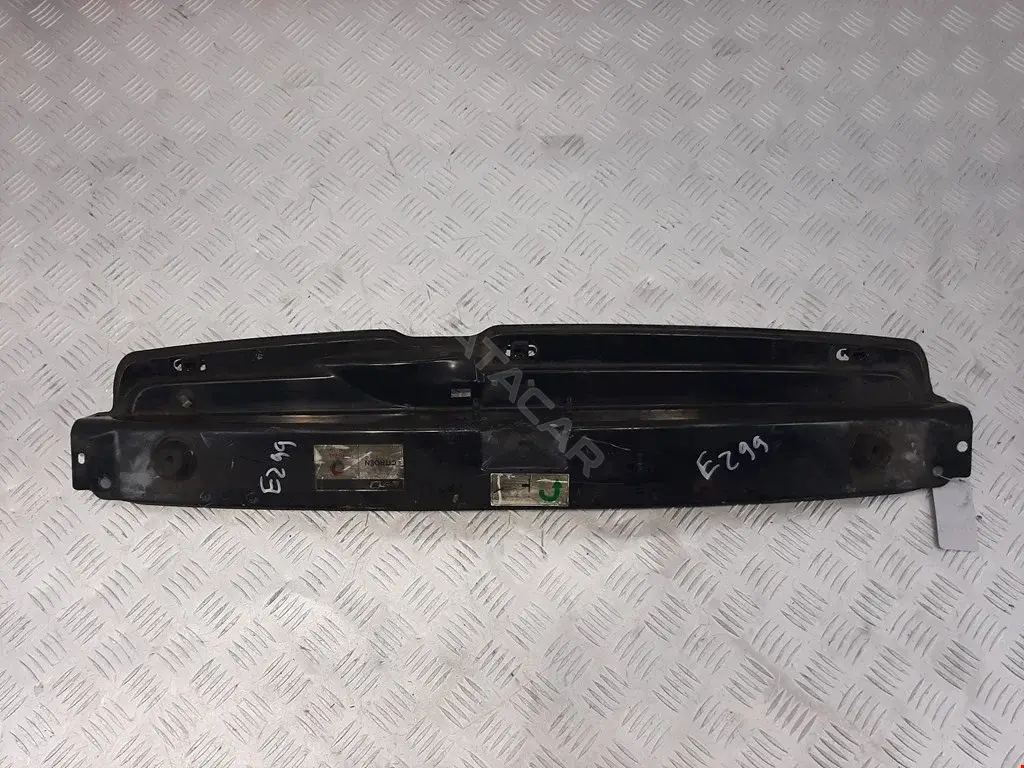 Рамка капота 7106C4