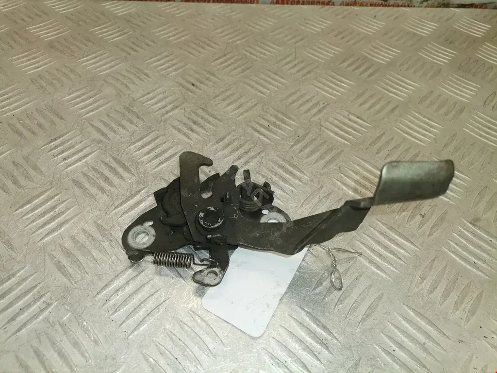Замок капота 793452, 935742080