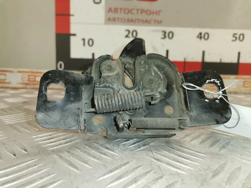 Замок капота 05065524AF