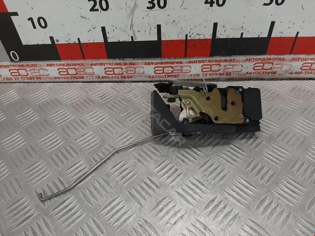 Замок двери 31006, 60651480, 60657120