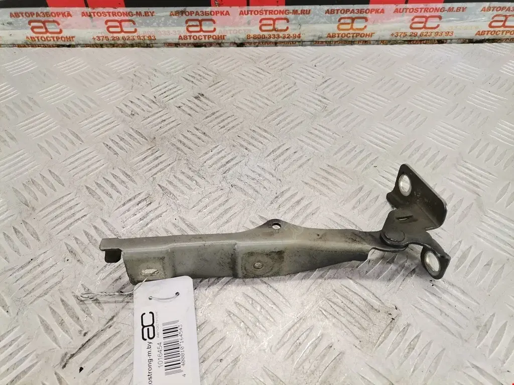 Петля капота 7912F6