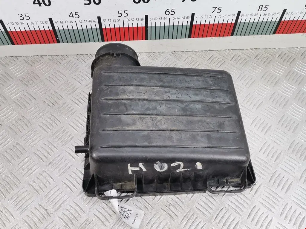 Корпус воздушного фильтра 04591867AD