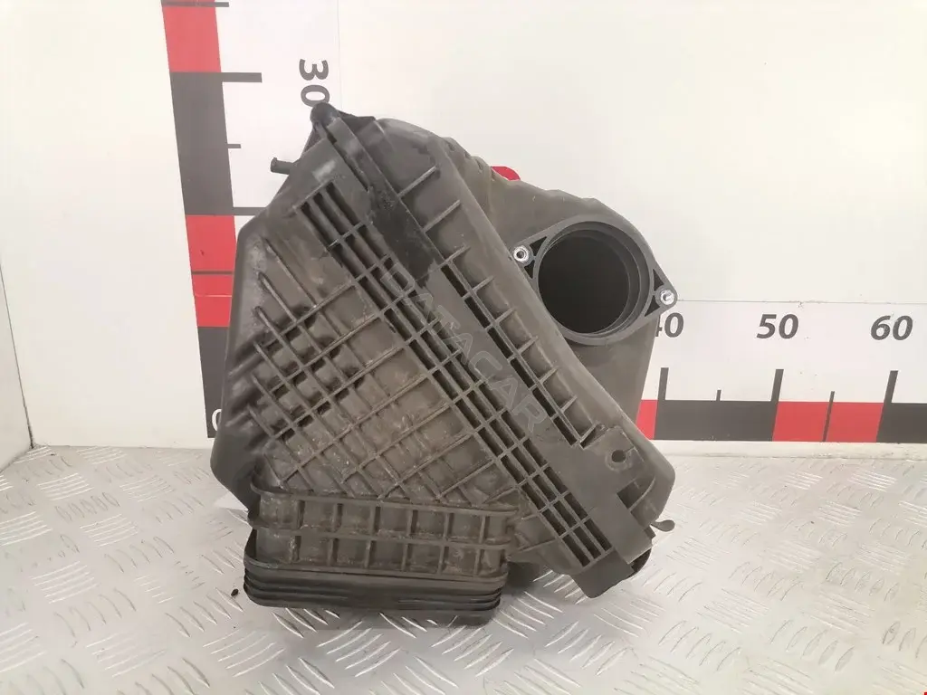 Корпус воздушного фильтра 281102T700