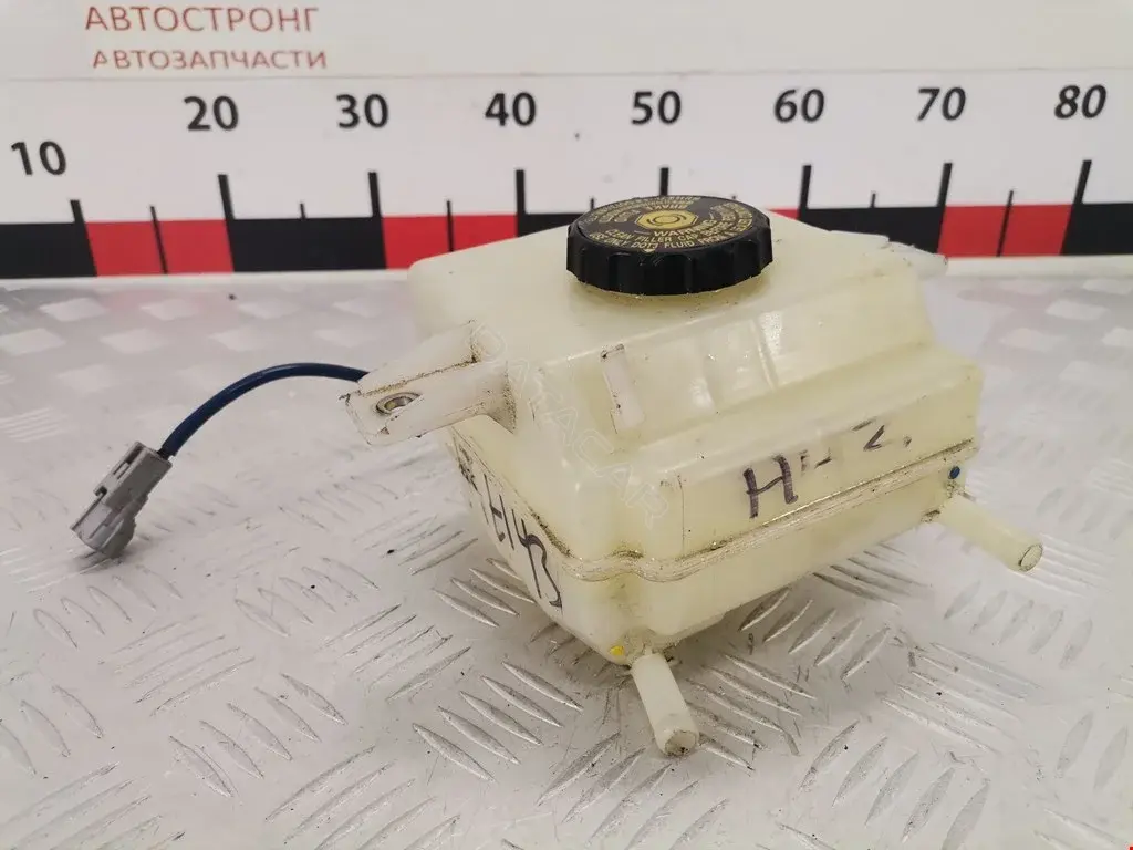 Бачок тормозной жидкости 4722076010