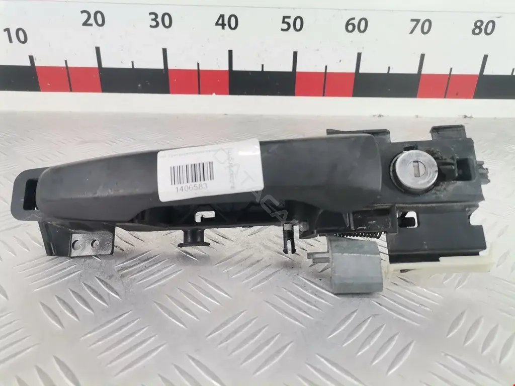 Ручка двери BB5Z7822404AA